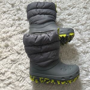 CROCS neopuff Gray and Yellow Winter Boots
